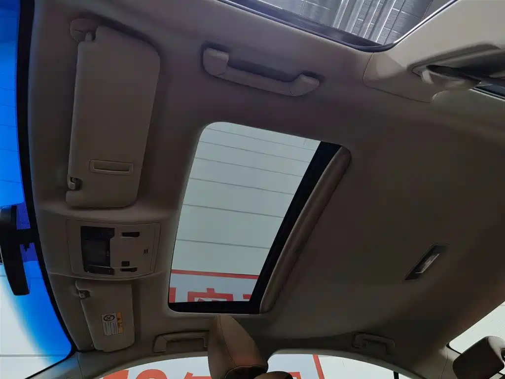 Lexus ES 2015 — фото 14