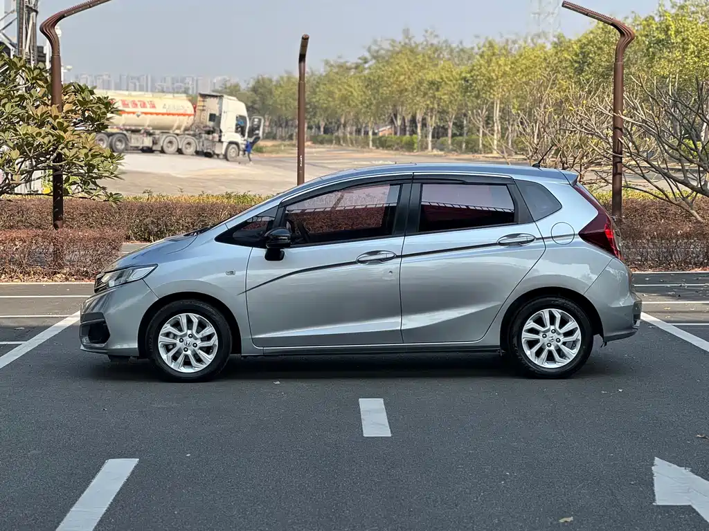 Honda Fit 2019 — фото 6