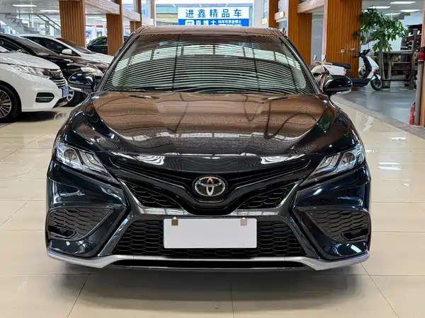Toyota Camry 2021