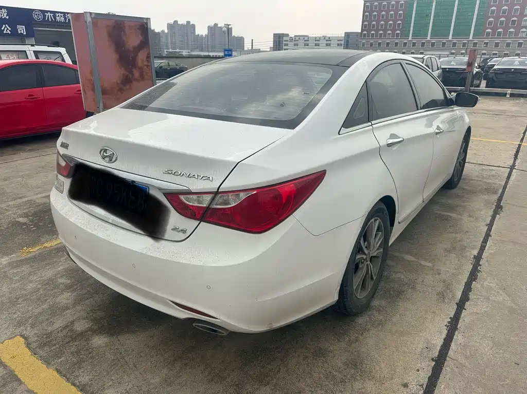 Hyundai Sonata 2014 — фото 7