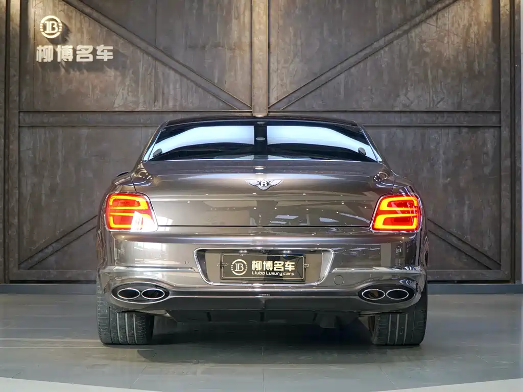 Bentley Flying Spur 2023 — фото 11