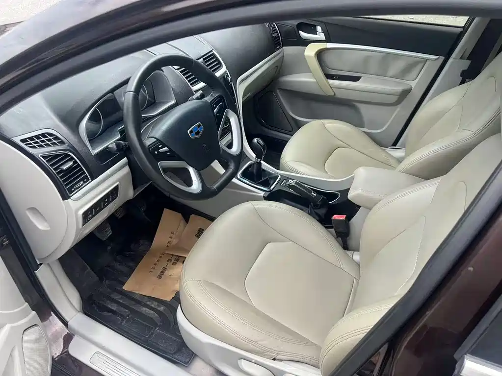 Geely Emgrand 2015