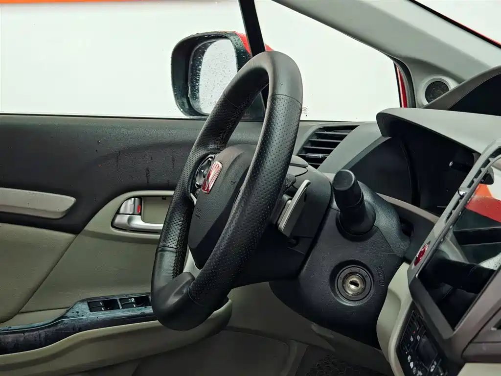 Honda Civic 2013 — фото 22