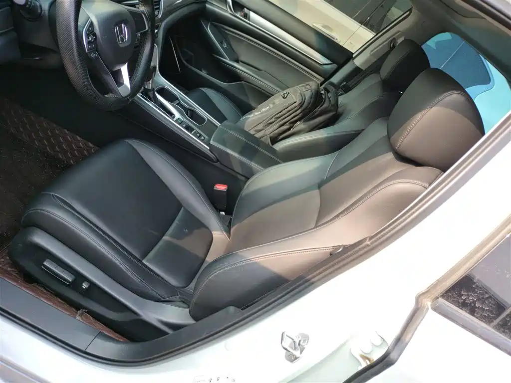 Honda Accord 2022 — фото 15