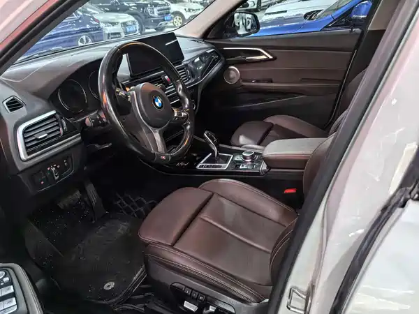 BMW 1 Series 2023