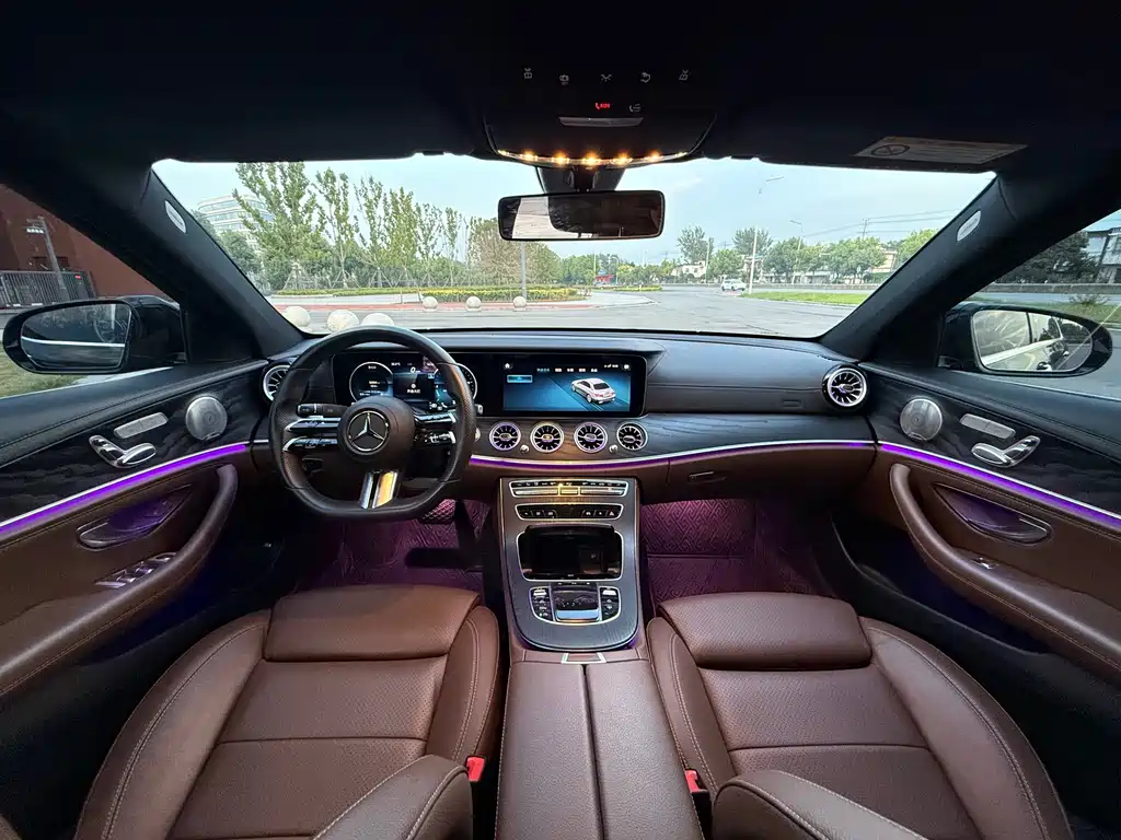 Mercedes-Benz E-Class 2022 — фото 9