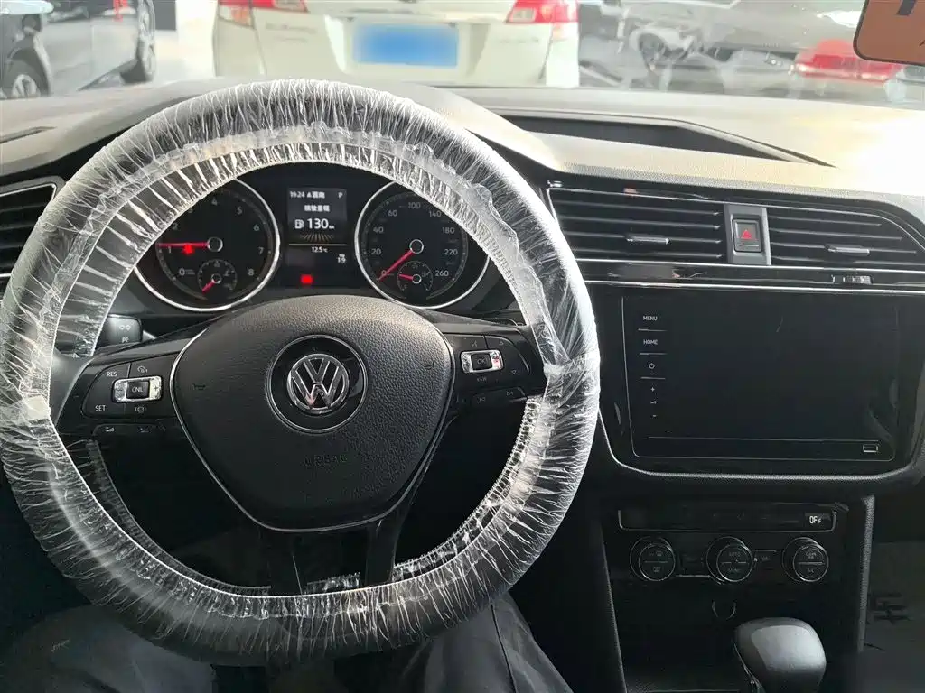 Volkswagen Tiguan L 2019 — фото 10