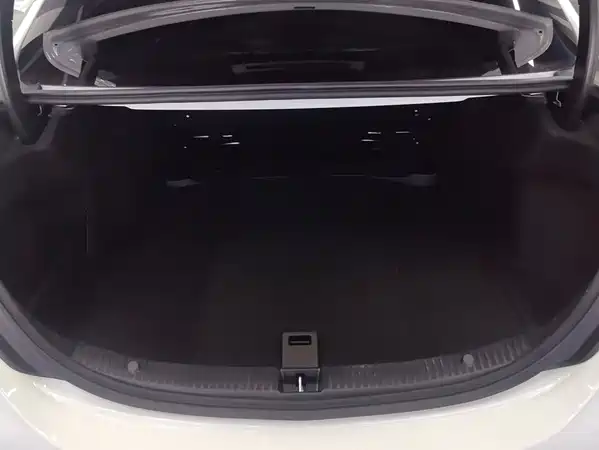 Mercedes-Benz C-Class 2020
