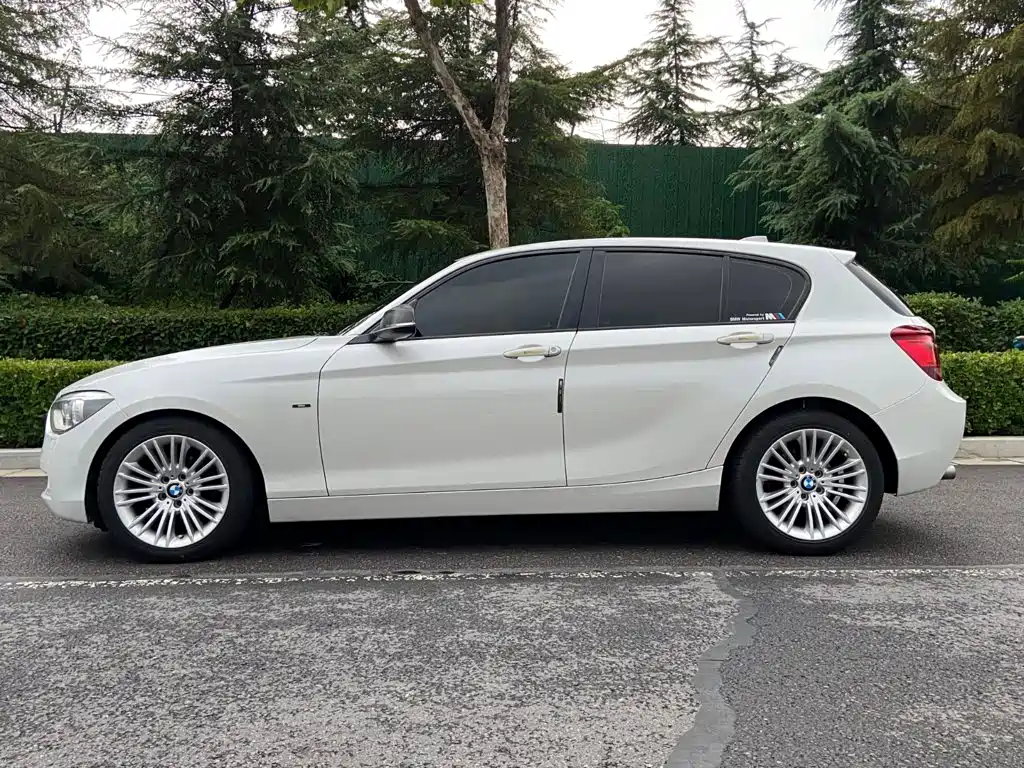 BMW 1 Series 2012 — фото 16