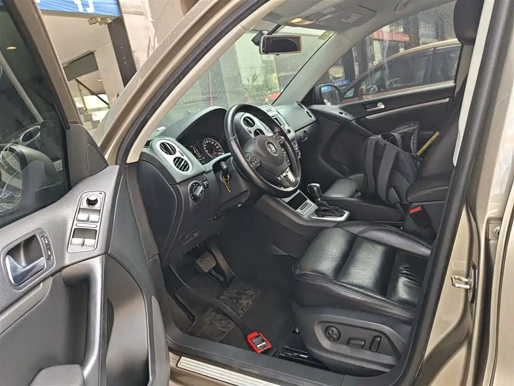 Volkswagen Tiguan 2015 — фото 15