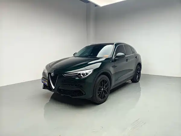 Alfa Romeo Stelvio 2021