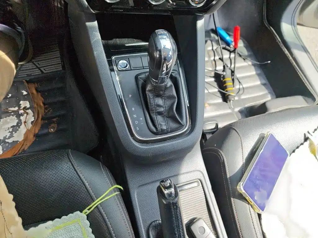 Volkswagen Sagitar 2016
