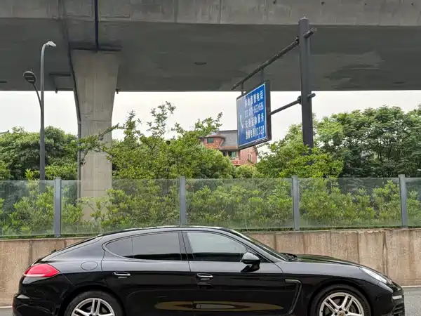 Porsche Panamera 2015