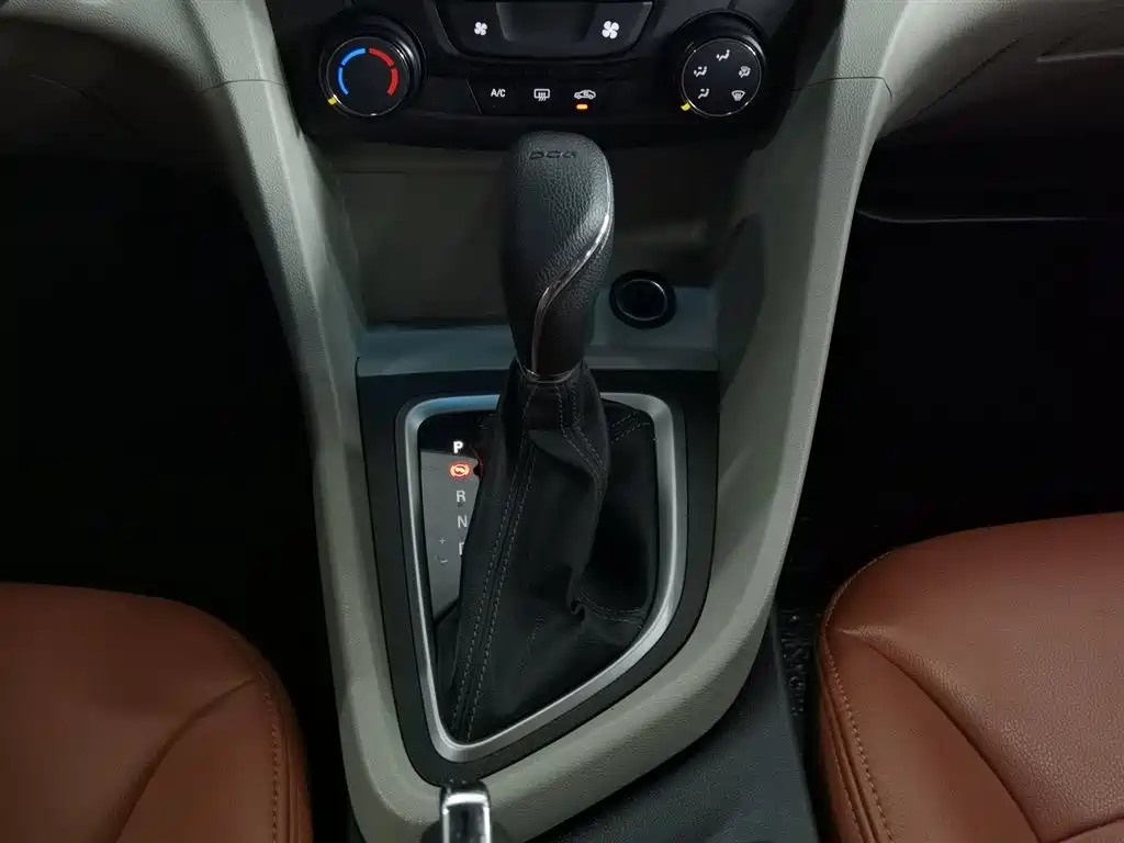 Buick Excelle 2018 — фото 13