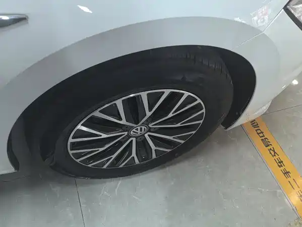 Volkswagen Sagitar 2021