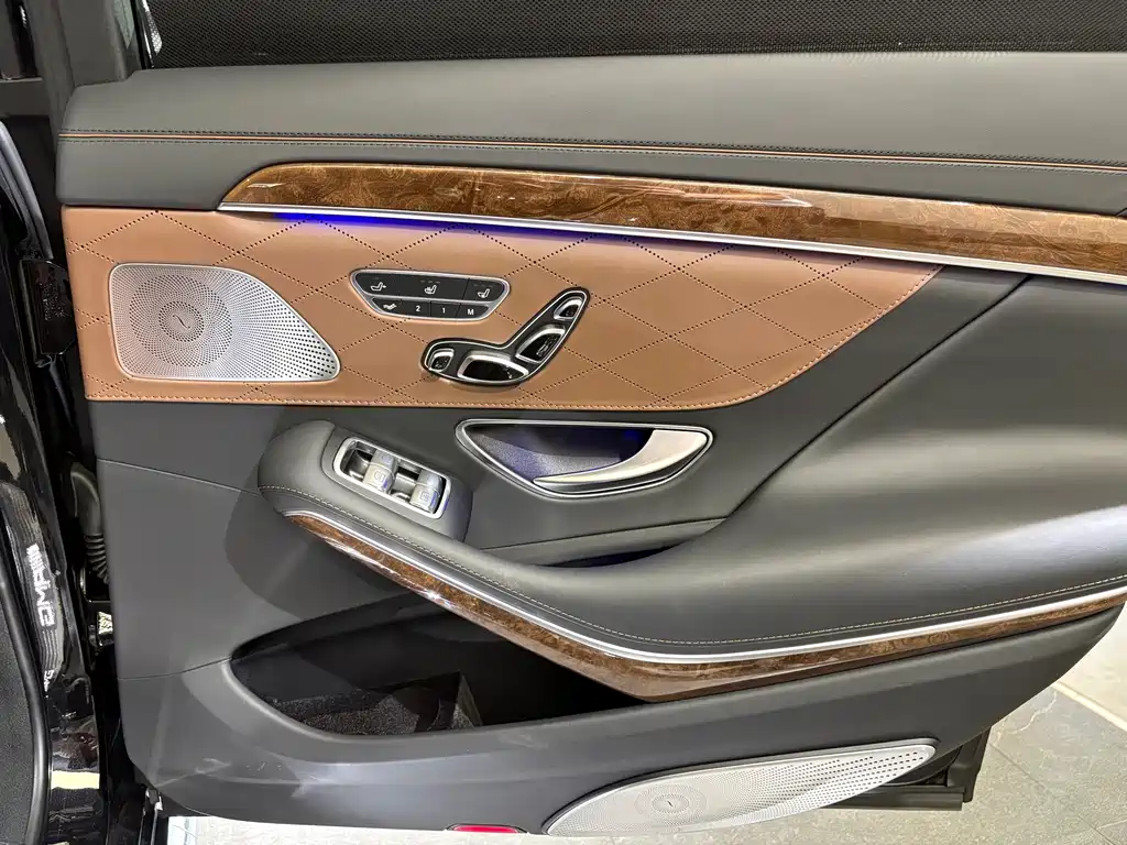Mercedes-Benz S-Class AMG 2017 — фото 20