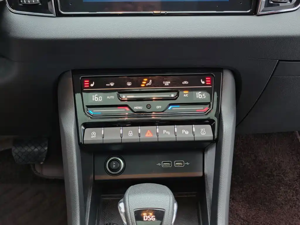 Skoda Korok 2023 — фото 18
