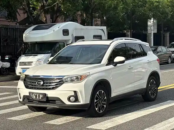 GAC Trumpchi GS4 2015