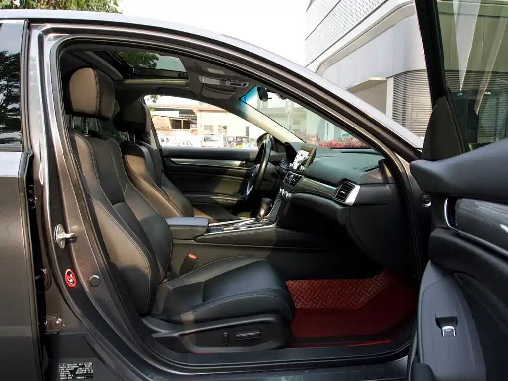 Honda Accord 2020 — фото 15