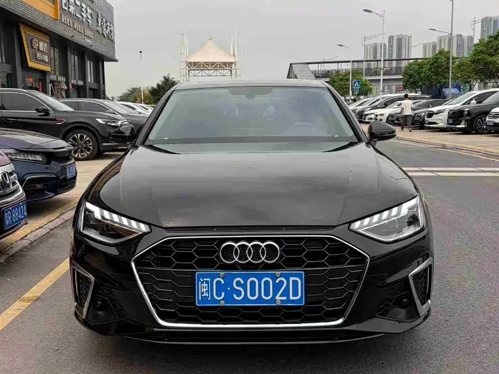 Audi A4L 2021 — фото 2