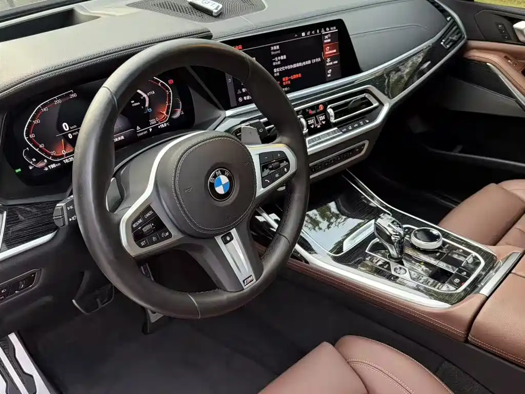 BMW X7 2022 — фото 10