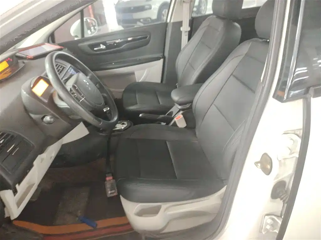Citroen C-Quatre 2015 — фото 14