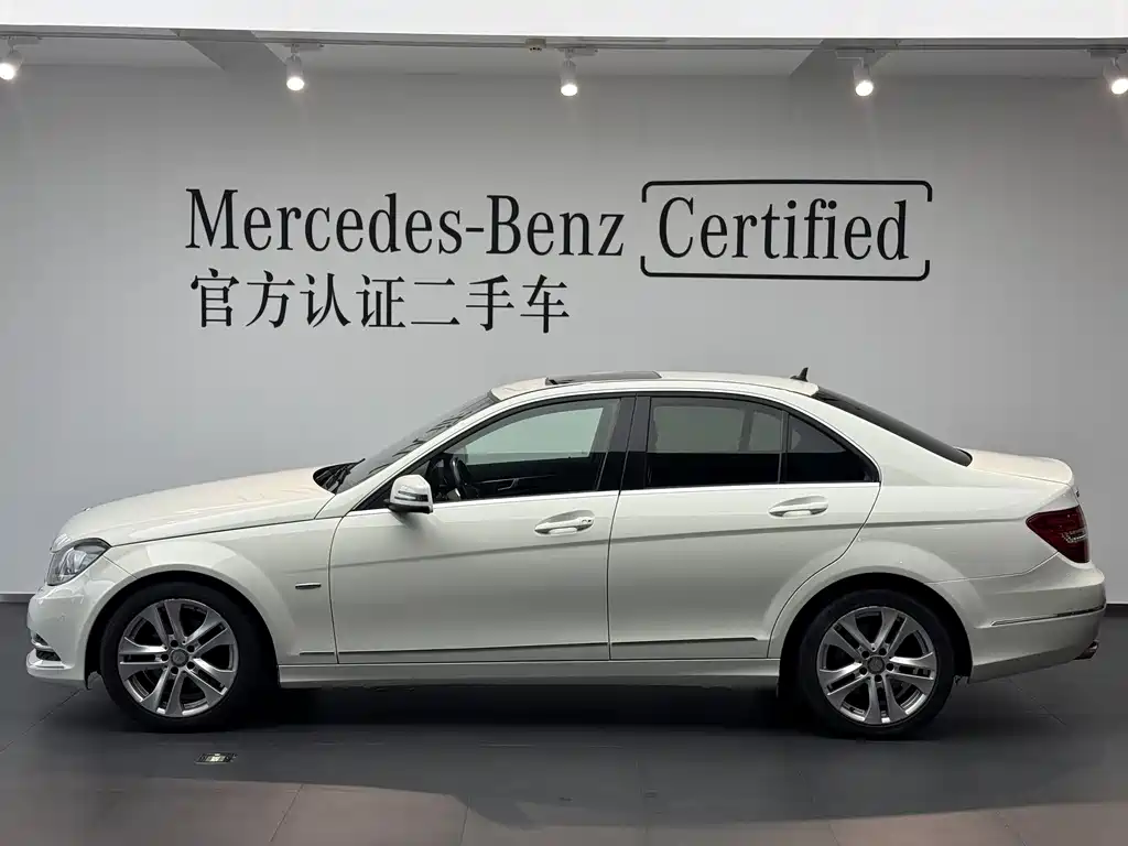 Mercedes-Benz C-Class 2011 — фото 15