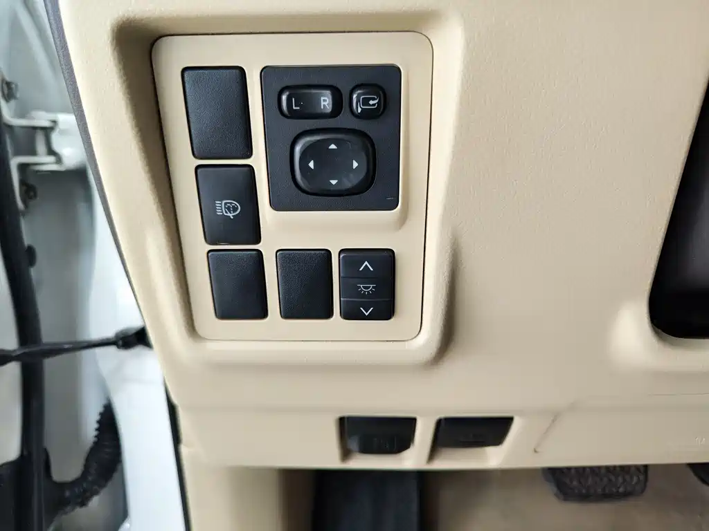 Toyota Prado 2014 — фото 19