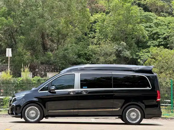 Mercedes-Benz V-Class 2023