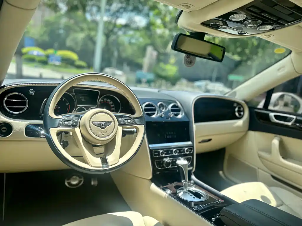 Bentley Flying Spur 2012