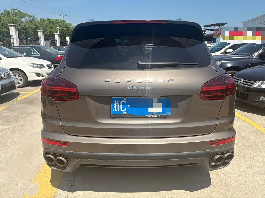 Porsche Cayenne 2015 — фото 13