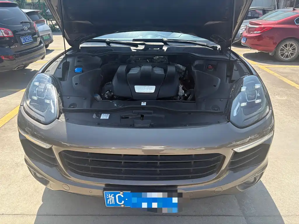 Porsche Cayenne 2015 — фото 10