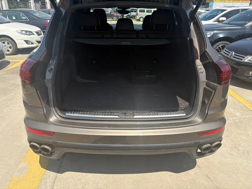 Porsche Cayenne 2015 — фото 11