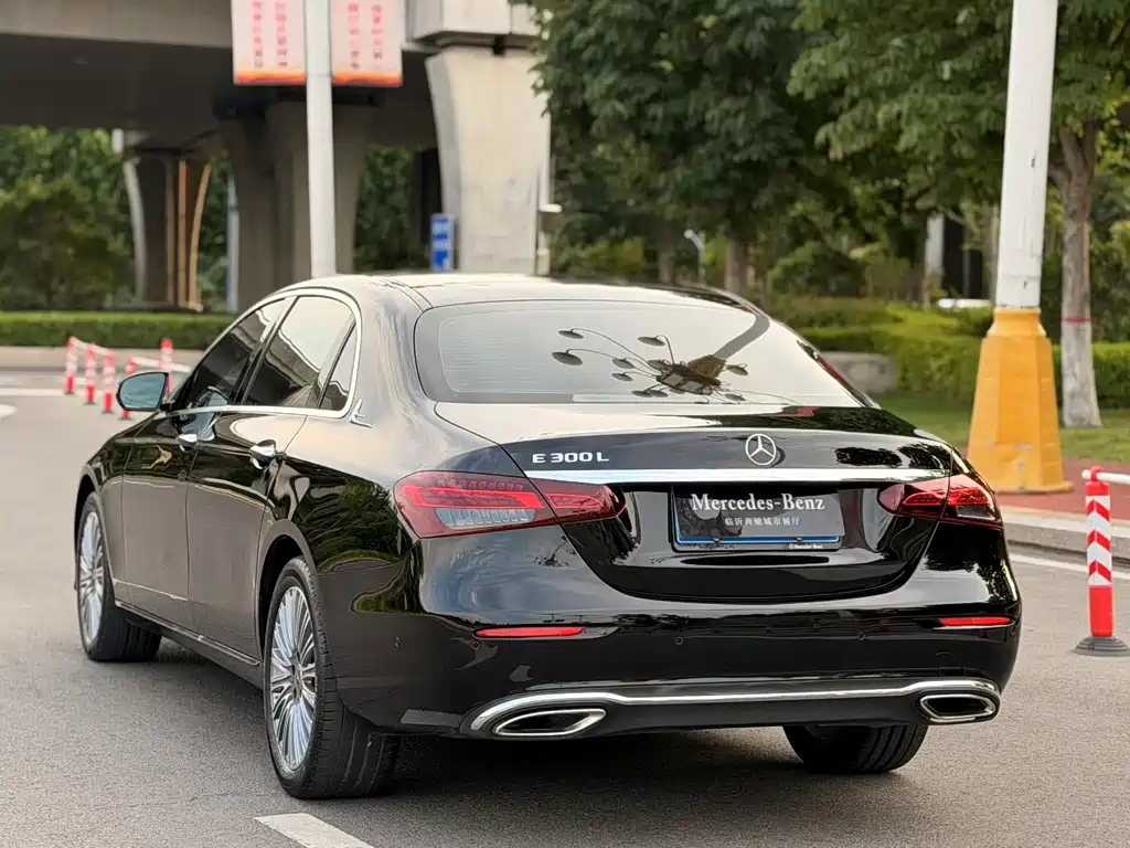 Mercedes-Benz E-Class 2021