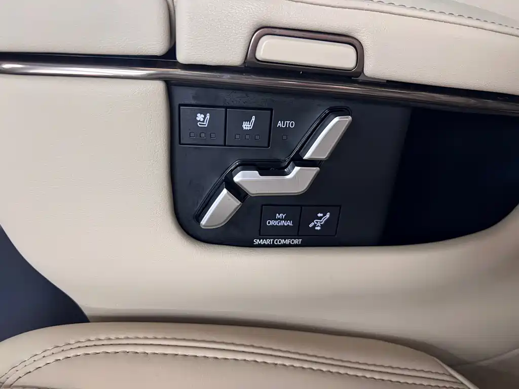 Toyota Alphard 2023 — фото 28