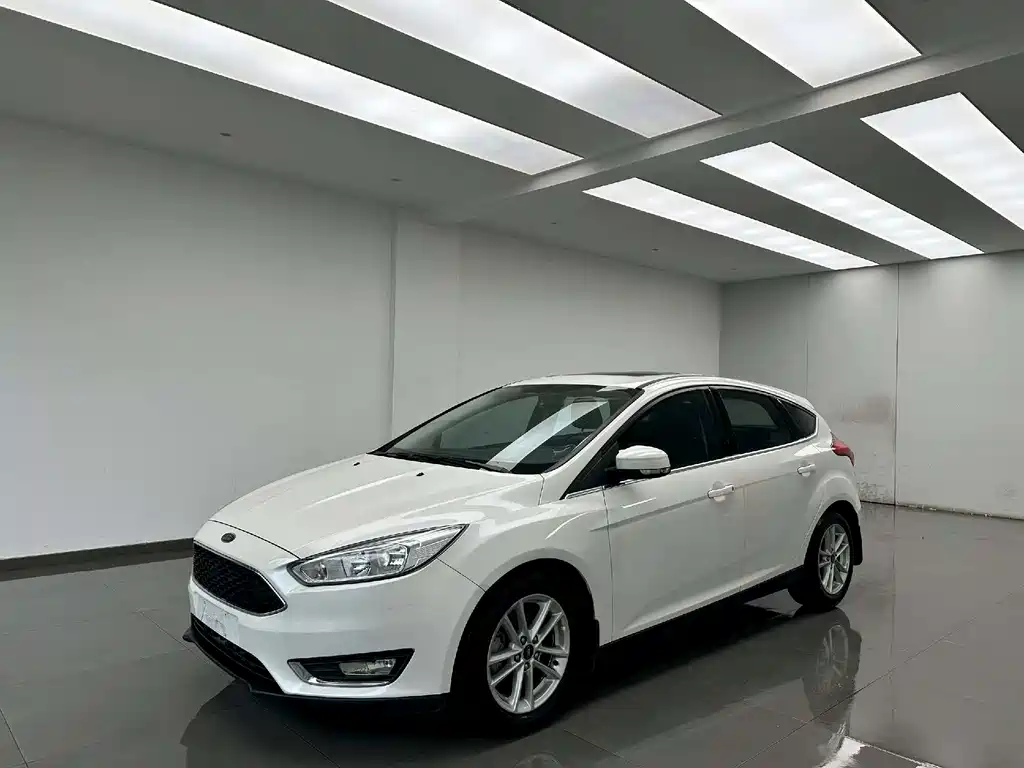 Ford Focus 2016 — фото 1
