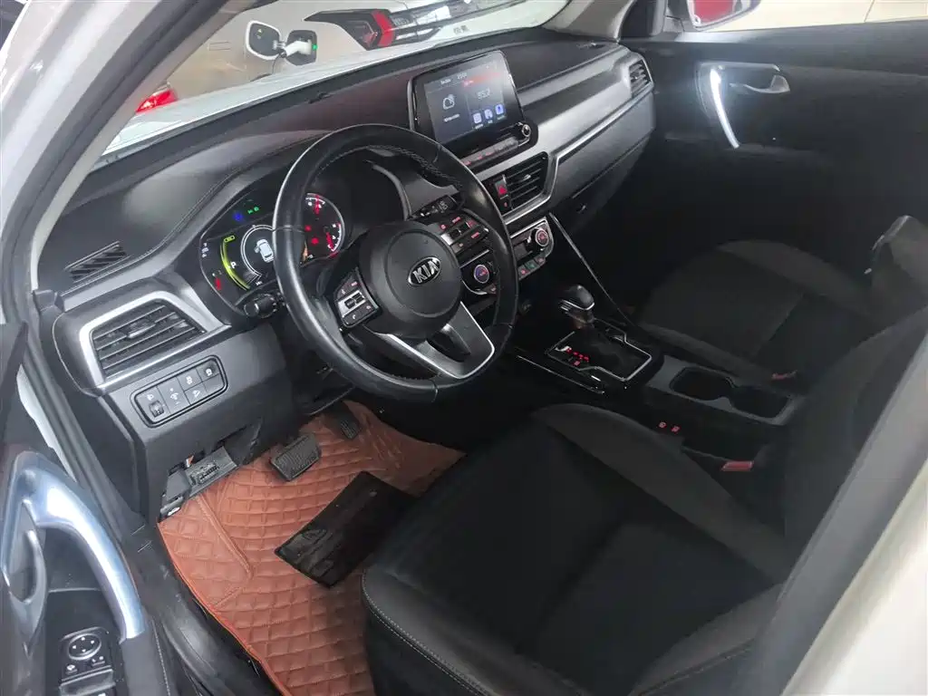 Kia Sportage 2021 — фото 12