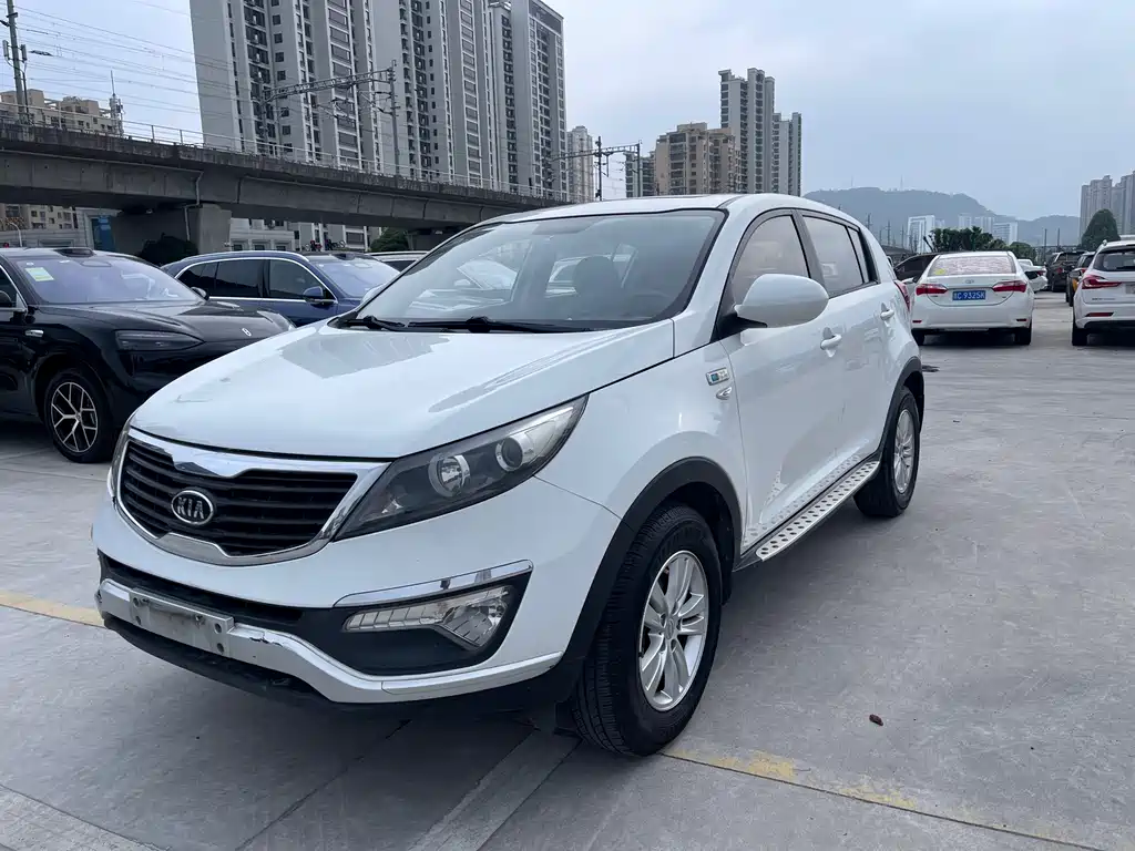 Kia Sportage 2012 — фото 1