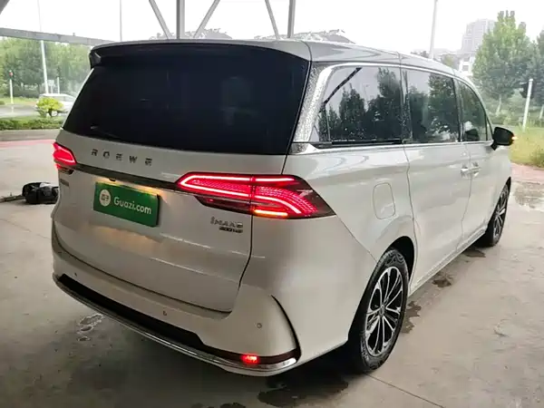 Roewe iMAX8 2024