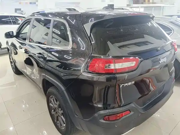 Jeep Cherokee 2020