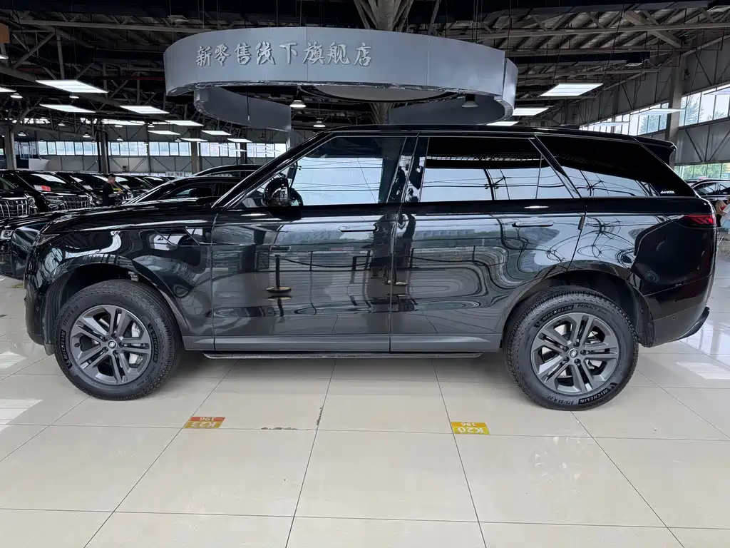 Land Rover Range Rover Sport 2024 — фото 10