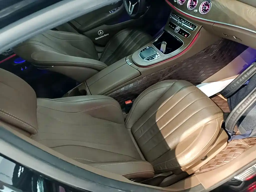 Mercedes-Benz E-Class 2020 — фото 25