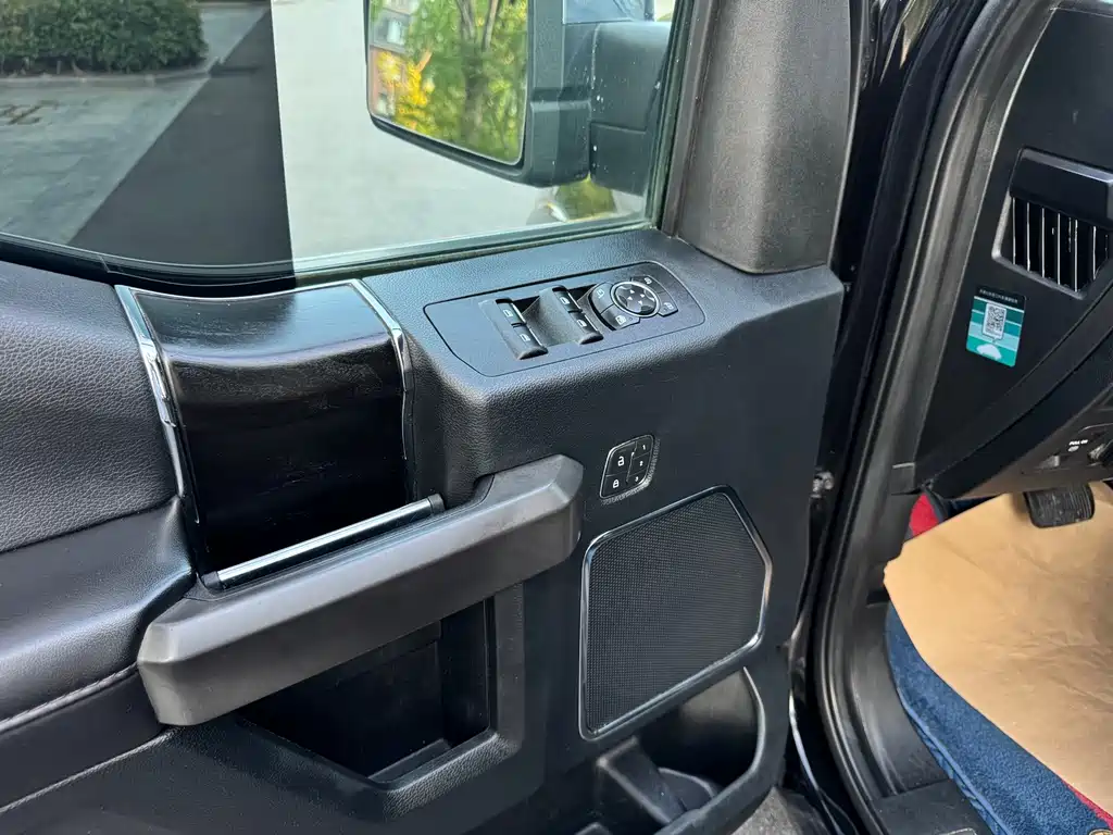 Ford F-150 Raptor 2020 — фото 10