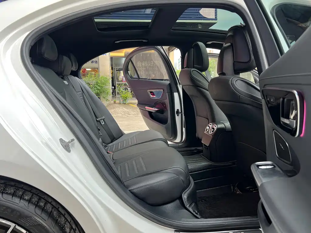 Mercedes-Benz C-Class 2022