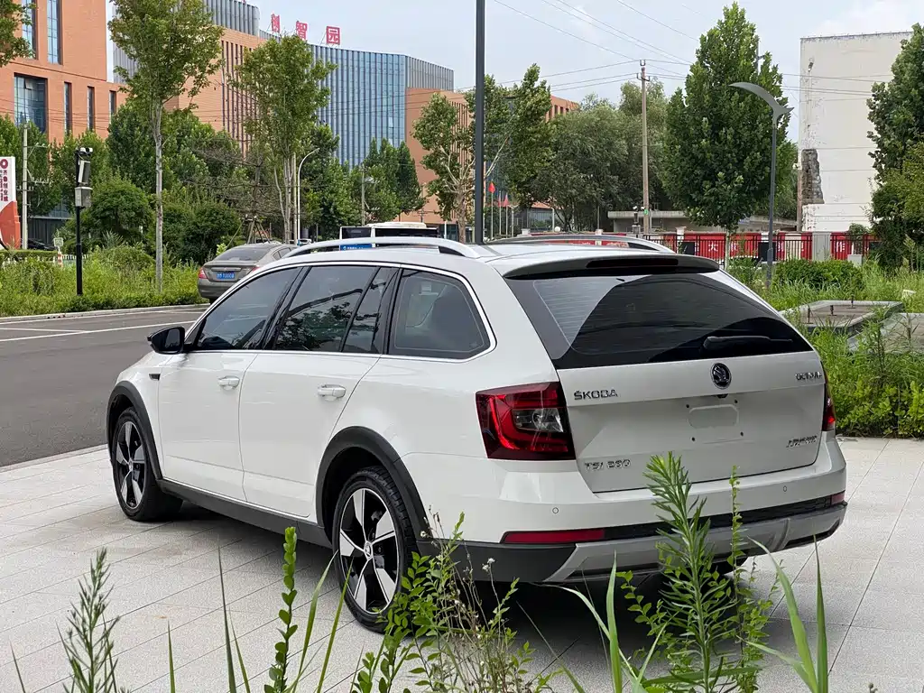 Skoda Octavia 2019 — фото 7