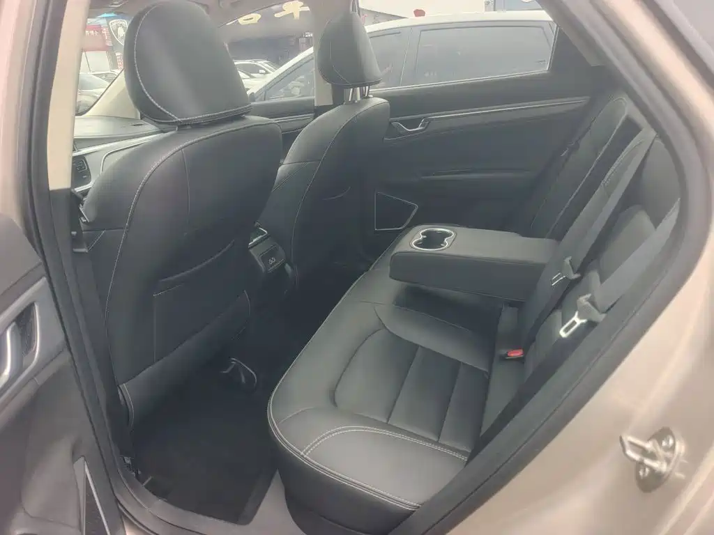 Geely Emgrand GS 2019 — фото 14