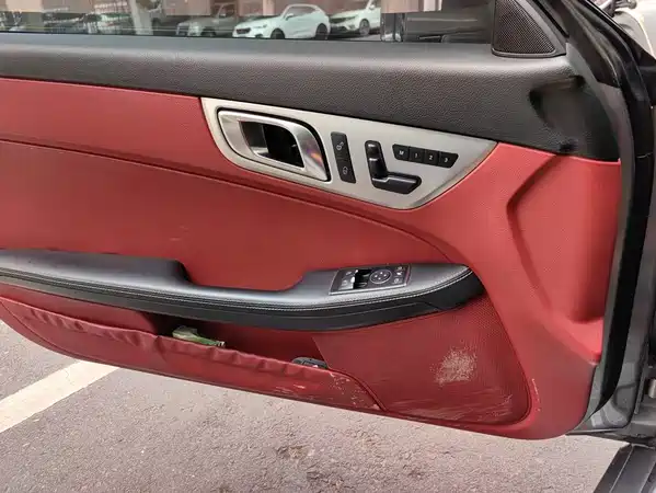 Mercedes-Benz SLK-Class 2012