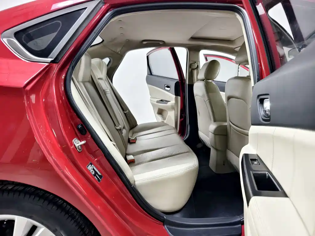 Changan Eado 2014 — фото 16