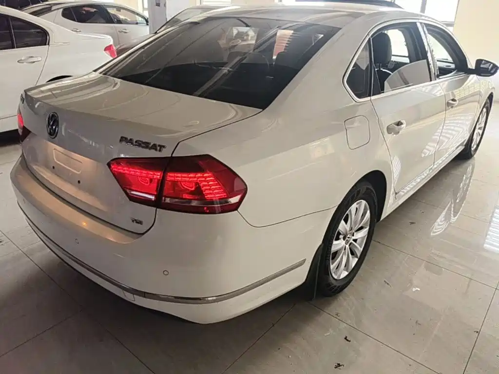Volkswagen Passat 2015 — фото 6