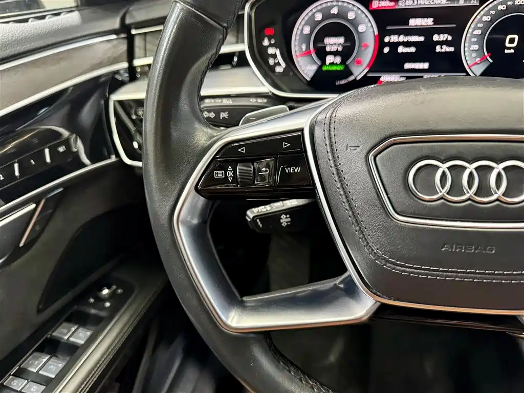 Audi A8 2022 — фото 14